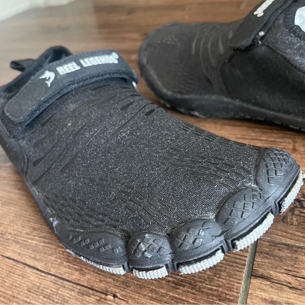 Reel Legends whatershoes Men's size 9